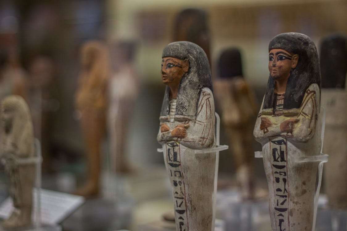 Grand Egyptian Museum 2025 – Tutankhamun Treasures and Ancient Egypt Artifacts near Giza Pyramids
